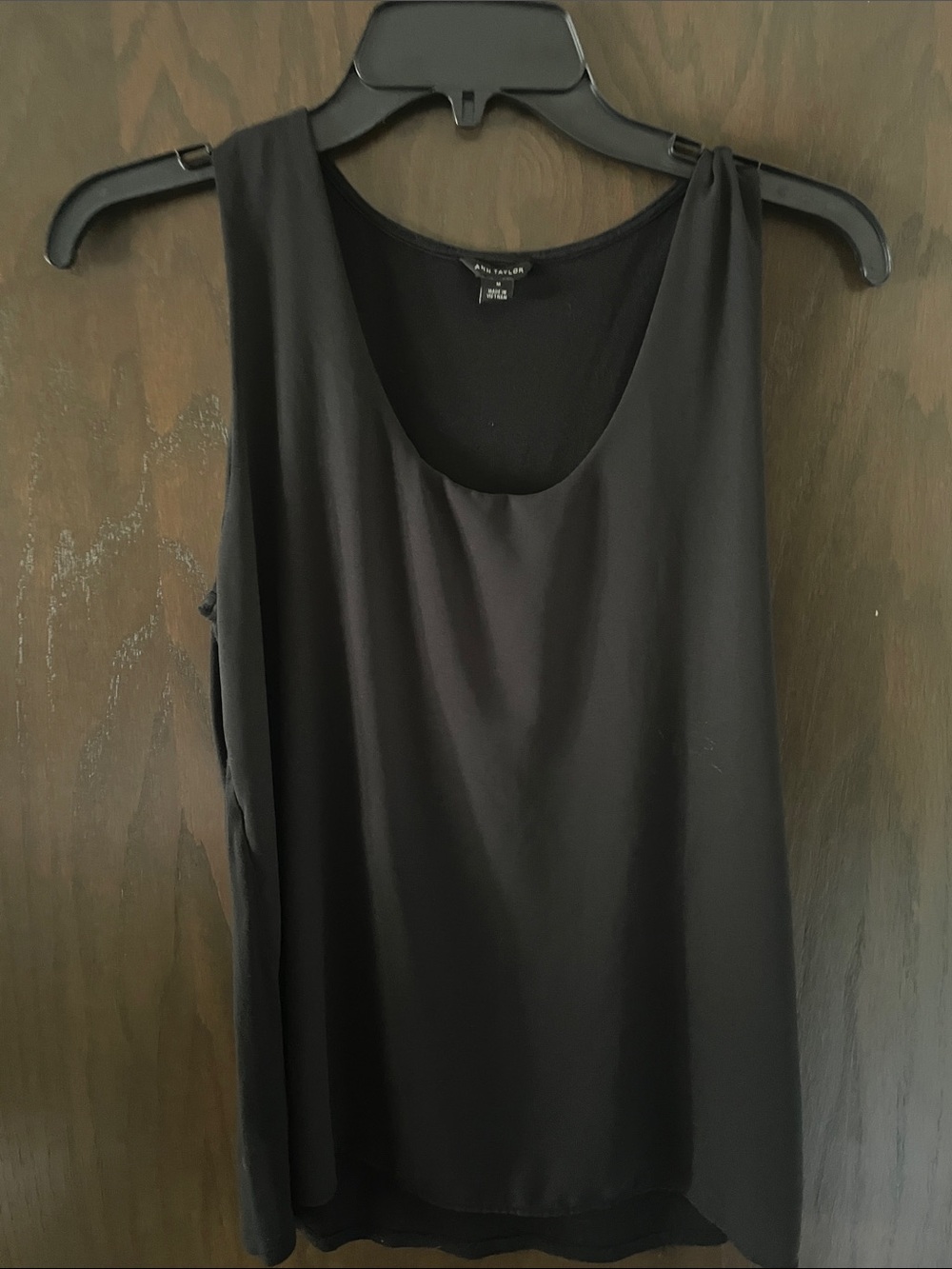 Ann Taylor Black Sleeveless Scoop Neck Camisole